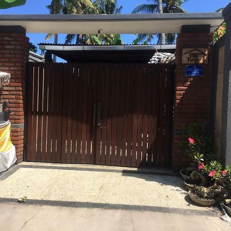 Villa Twin Lovina Exterior foto